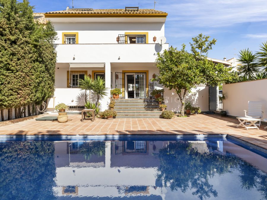 CHARMING FAMILY TOWNHOUSE IN SAN PEDRO DE ALCANTARA