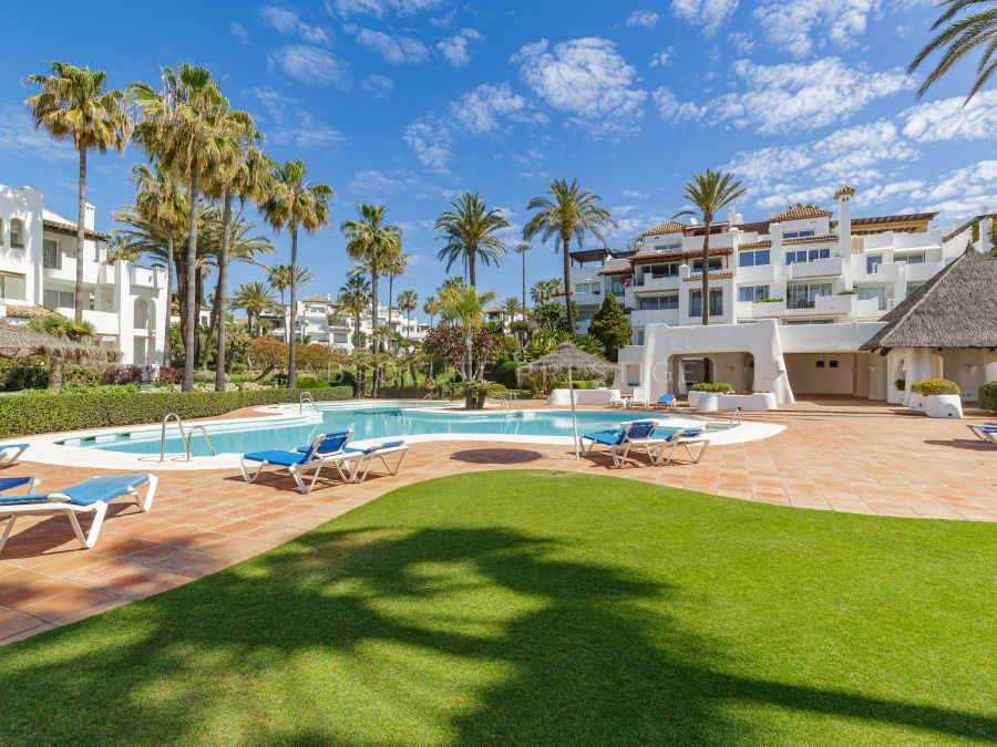 Penthouse in Alcazaba Beach