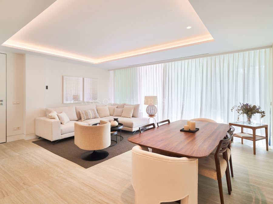LUXURIÖSES 2-ZIMMER-APARTMENT ZU VERKAUFEN IN ESTEPONA