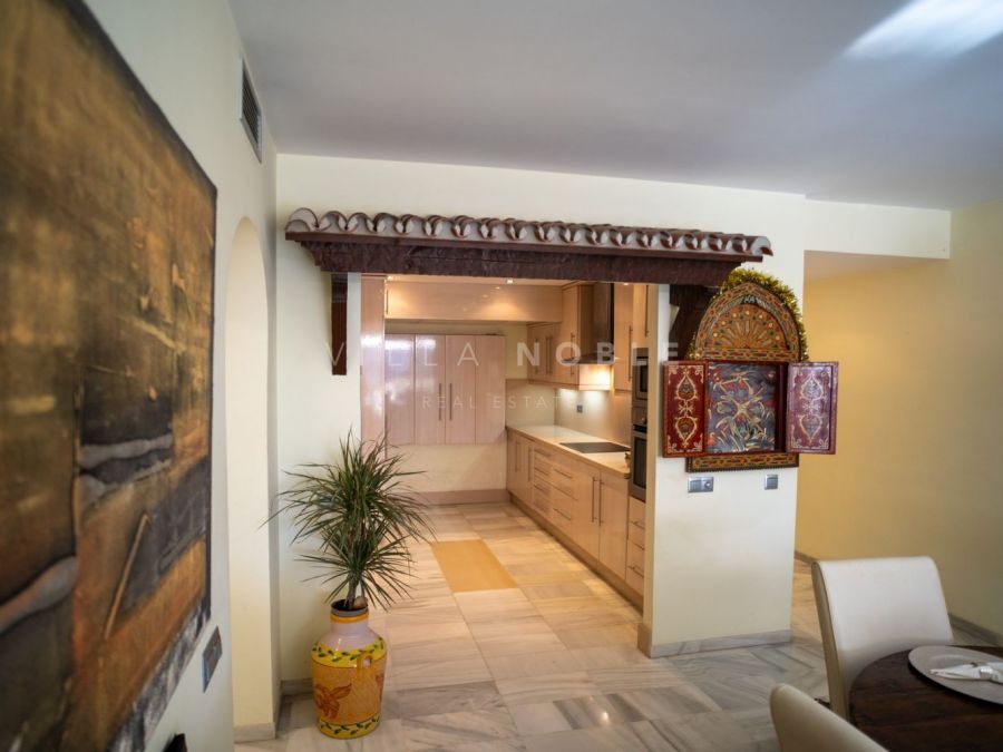 Apartamento junto a la playa en Alcazaba Beach, Estepona