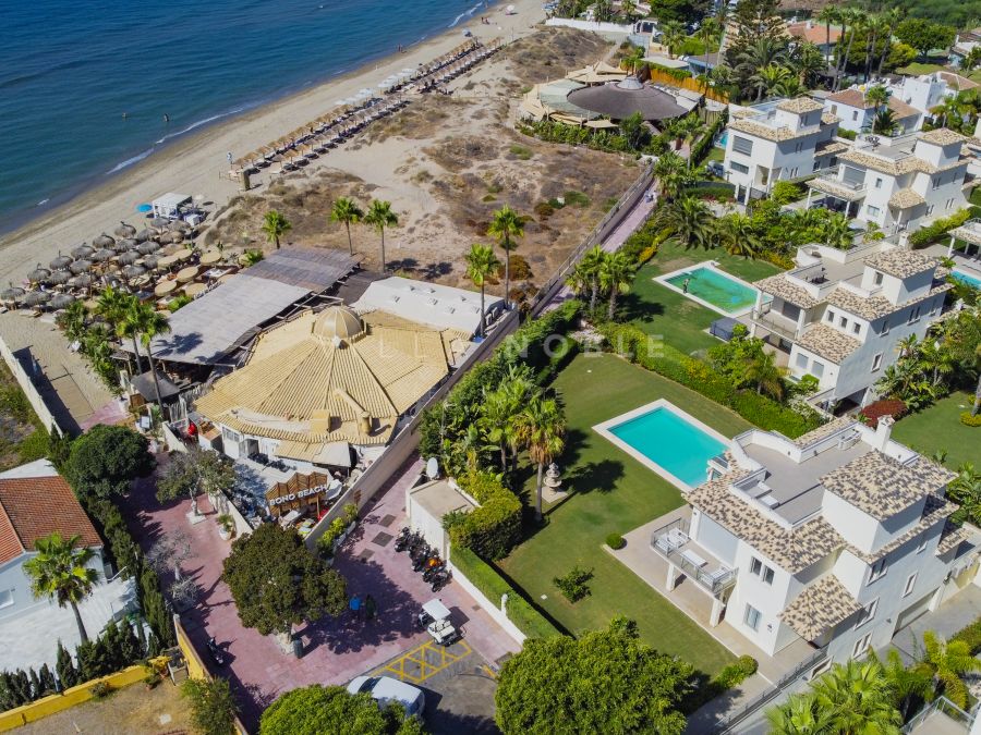 Villa en venta en El Rosario, Marbella Este