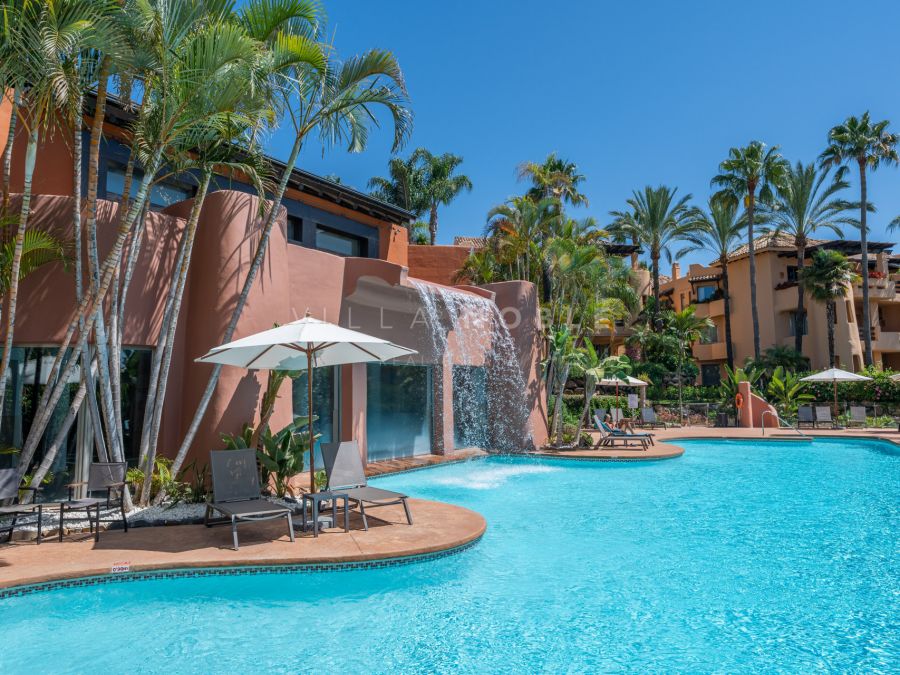 LUXURY LIVING IN EXTRAORDINARY LOCATION: 3-BED APARTMENT WITH GORGEOUS SEA VIEWS IN MANSION CLUB- GOLDEN MILE MARBELLA