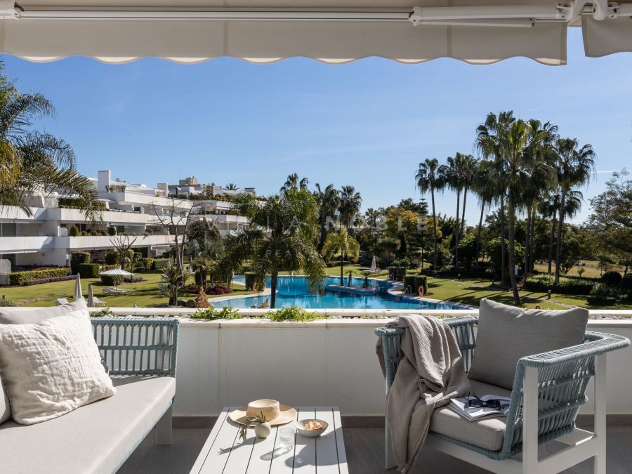 Luxury Apartment in an exclusive urbanisation in Nueva Andalucia, Marbella