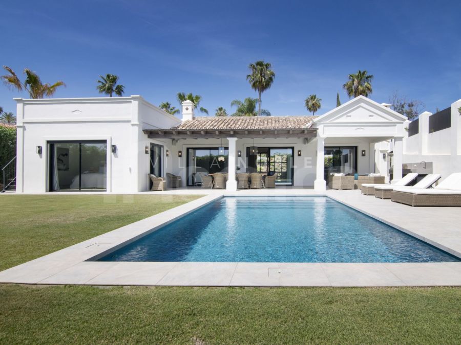 Wunderschöne renovierte Villa in der Nähe von Los Naranjos Golf Los Naranjos, Nueva Andalucia