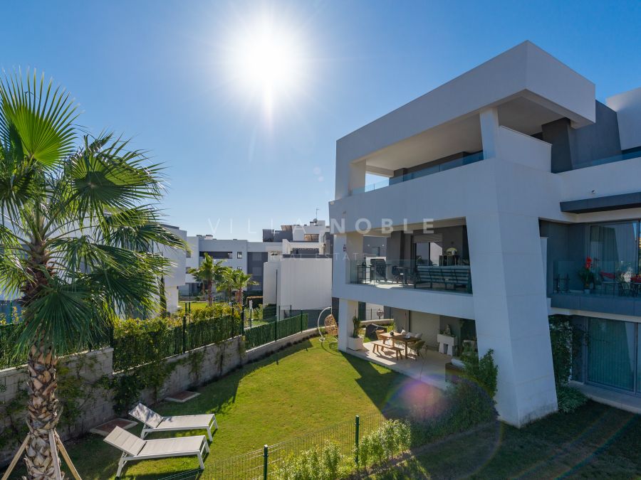 APARTAMENTO MODERNO A ESTRENAR CON LAS MEJORES COMODIDADES EN SELWO ESTEPONA