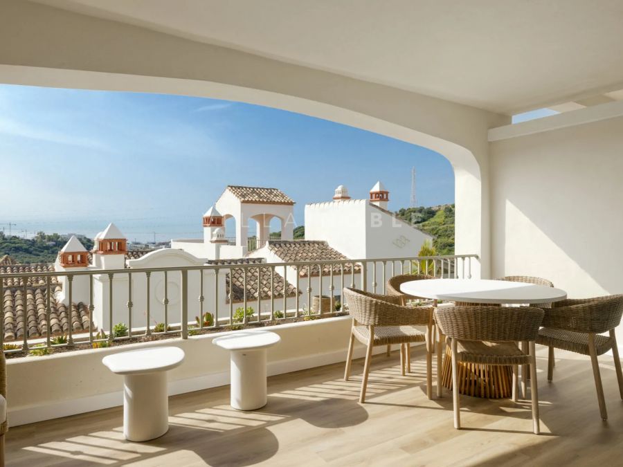 Magnificas Casa Adosadas listo para entrar a vivir situado en Estepona