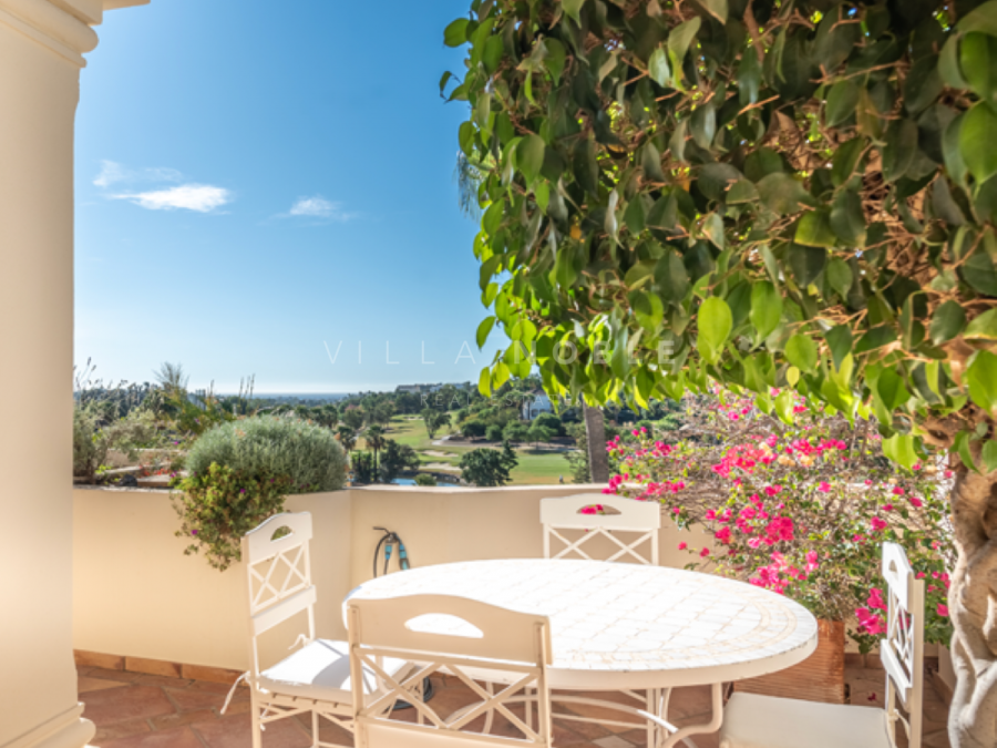 3 Bedroom Penthouse in Las Alamandas, Nueva Andalucia