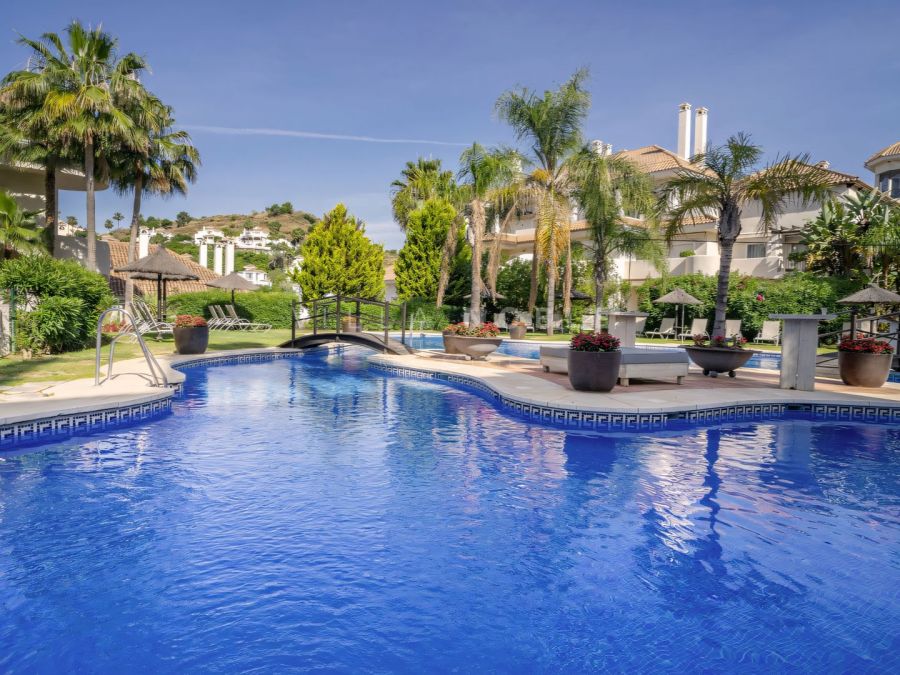 Luxury 2-bedroom apartment at Aloha Hill Club in Nueva Andalucia