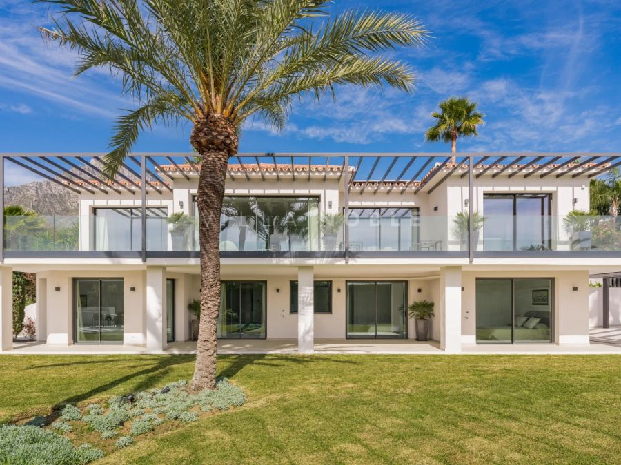 Villa mit offenem Meerblick in Nagüeles, Marbella