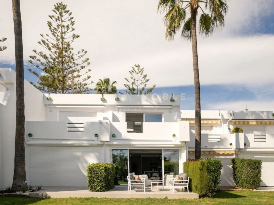 A fully renovated townhouse in Nueva Andalucía, Marbella
