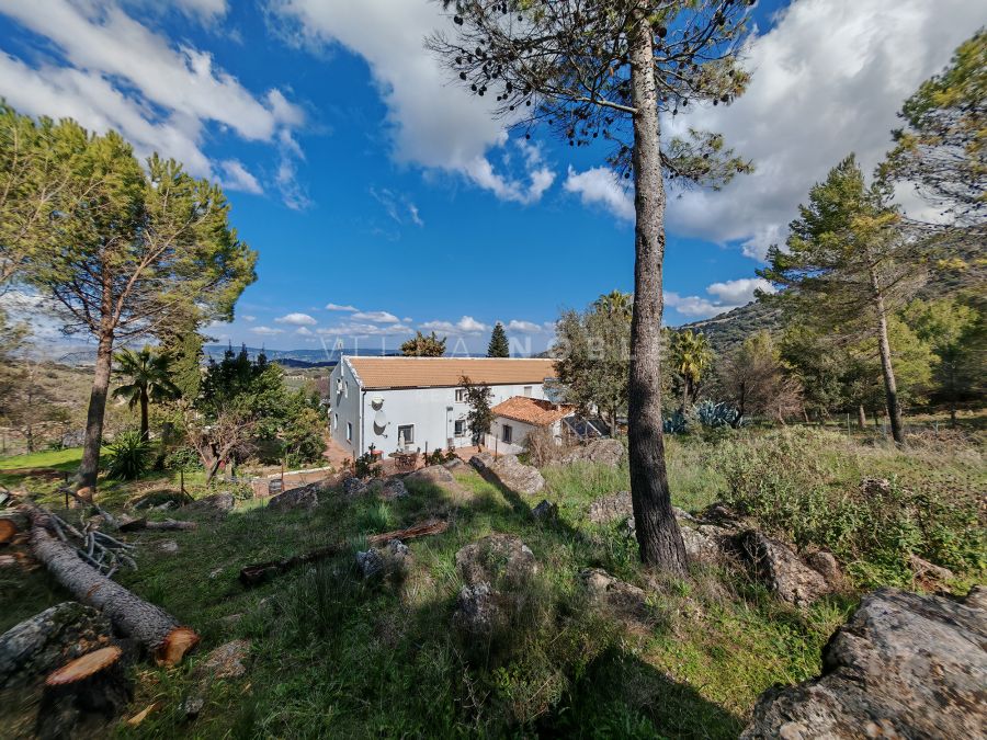 Elegantes 2-Zimmer-Apartment mit Panoramablick aufs Meer in Cumbres de Los Almendros, Benahavís