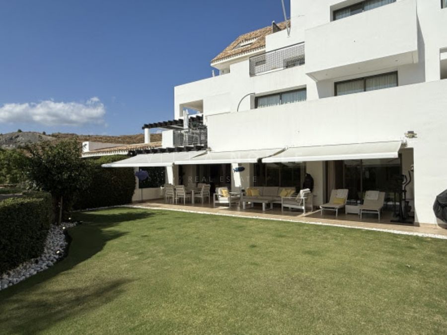 Moderne, sichere und umzäunte Anlage TEE 5, Golfplatz Los Flamingos Golf, Benahavis