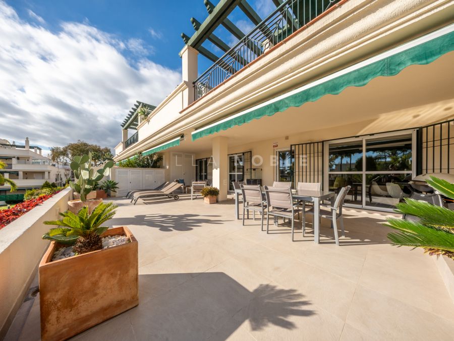 Fully Refurbished Luxury Apartment with Exceptional Terrace – Lorcrimar, Nueva Andalucía