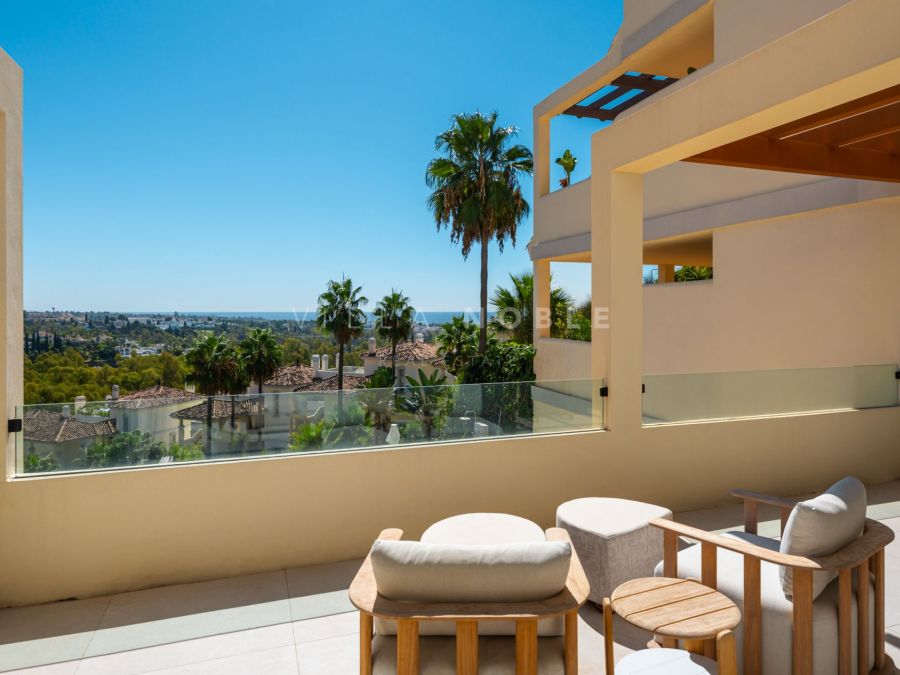 Apartamento bellamente renovado en el exclusivo Palacetes Los Belvederes, Nueva Andalucía