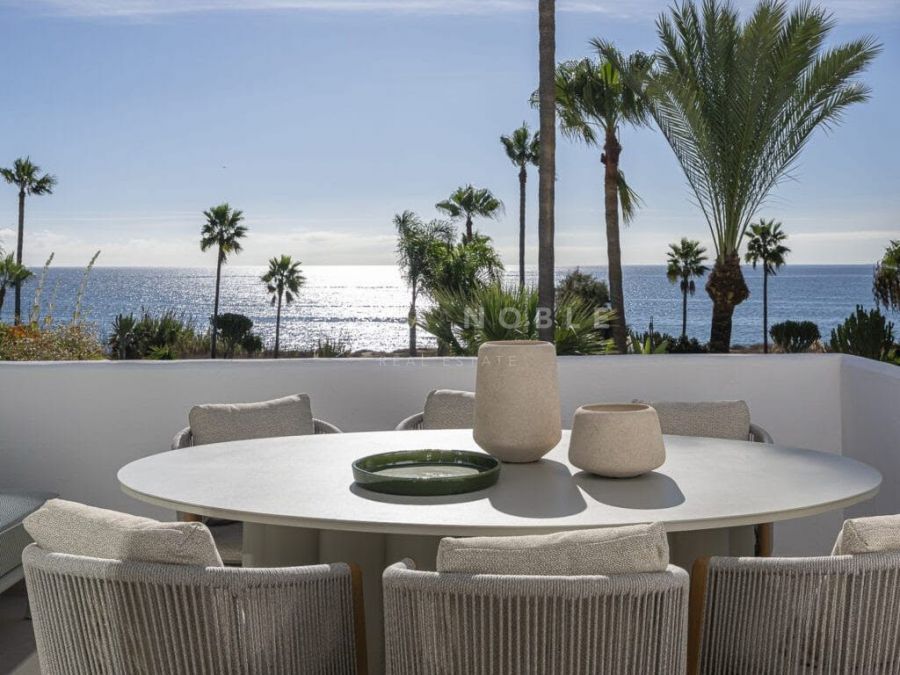 Wunderschöne, komplett renovierte Wohnung in einer Strandwohnanlage in Costalita mit traumhaftem Meerblick