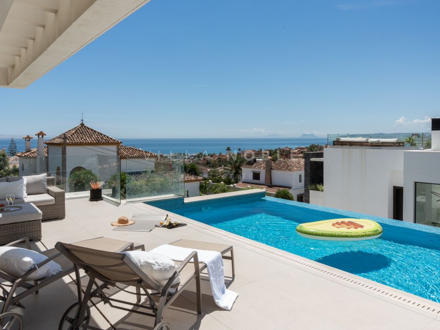 Huge price drop! Stunning Villa located in the privilged area of Seghers in Estepona