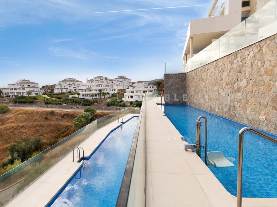Stilvolles 2-Zimmer-Apartment mit privatem Pool in Nueva Andalucía, Marbella