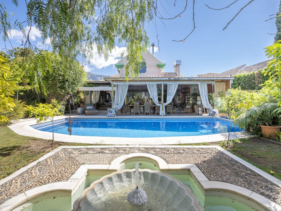 Mediterrane Villa im Las Lomas de Marbella Club, Goldene Meile