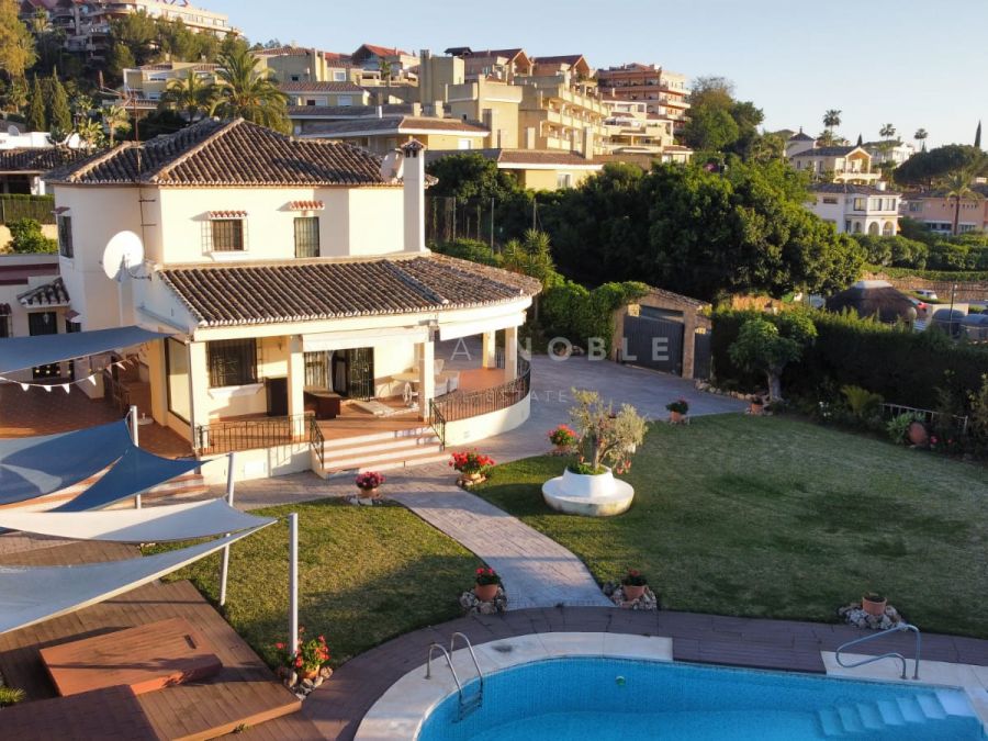 Villa zu verkaufen in Los Naranjos Golf, Nueva Andalucia