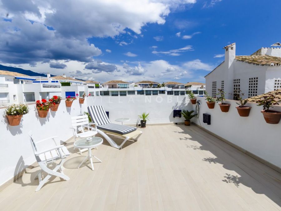 Elegantes Penthouse mit 3 Schlafzimmern in Jardines del Puerto, Puerto Banús