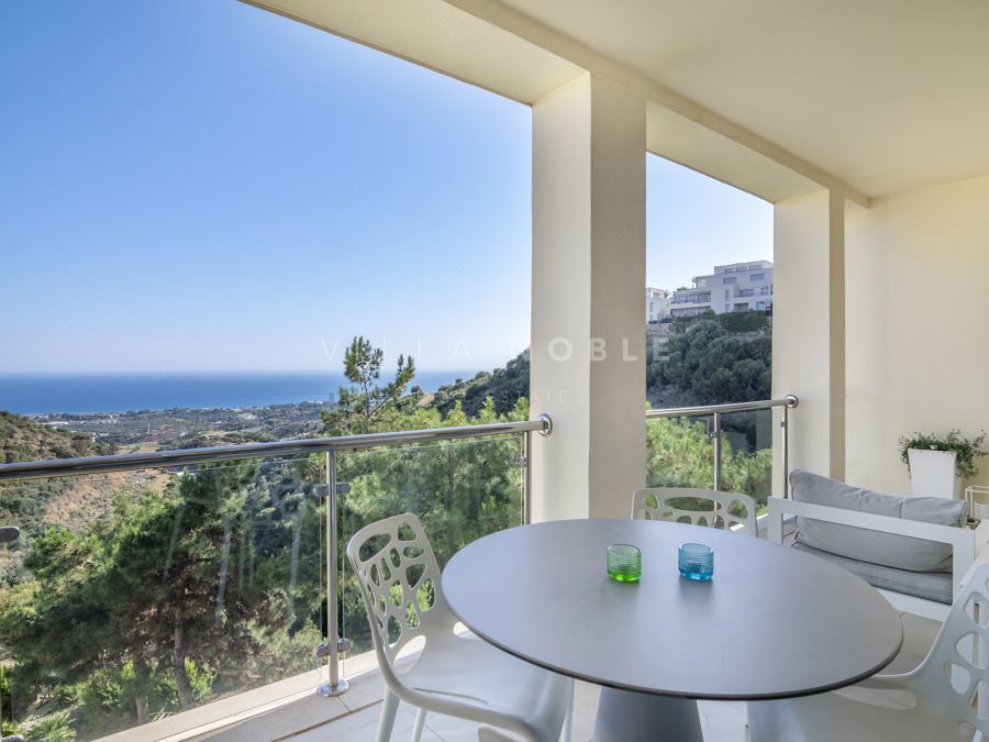 Stilvolles und modernes Apartment im exklusiven Samara Resort in Marbella mit atemberaubendem Panoramablick auf das Mittelmeer