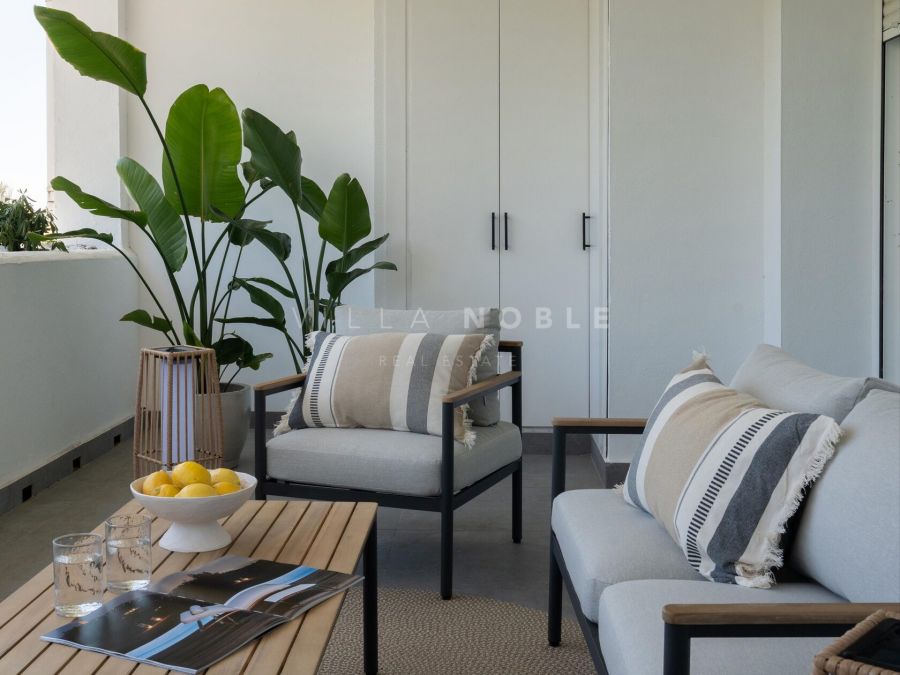 Fully renovated apartment in the Los Arcos in the La Quinta area of Benahavís,