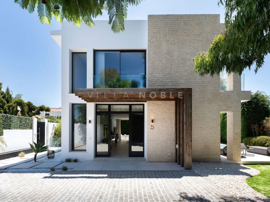 Villa moderna en la exclusiva urbanización La Arboleda, Estepona Este