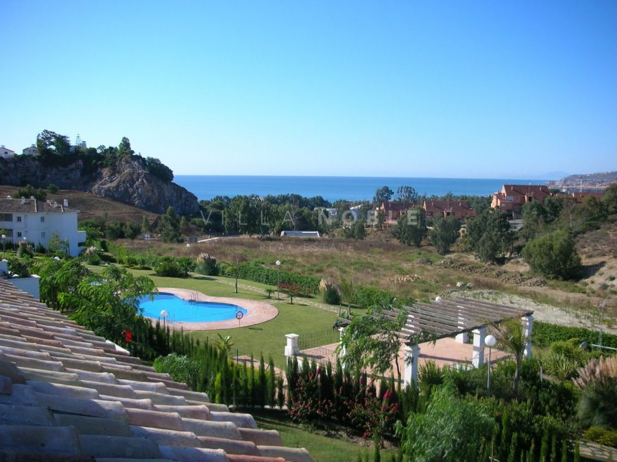 Elegant 3-Bedroom Penthouse with Sea & Mountain Views in Casares – Walking Distance to the Beach