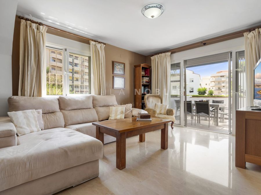 SPACIOUS 3-BEDROOM APARTMENT IN NUEVA ANDALUCIA WITH WALKING DISTANCE TO PUERTO BANUS