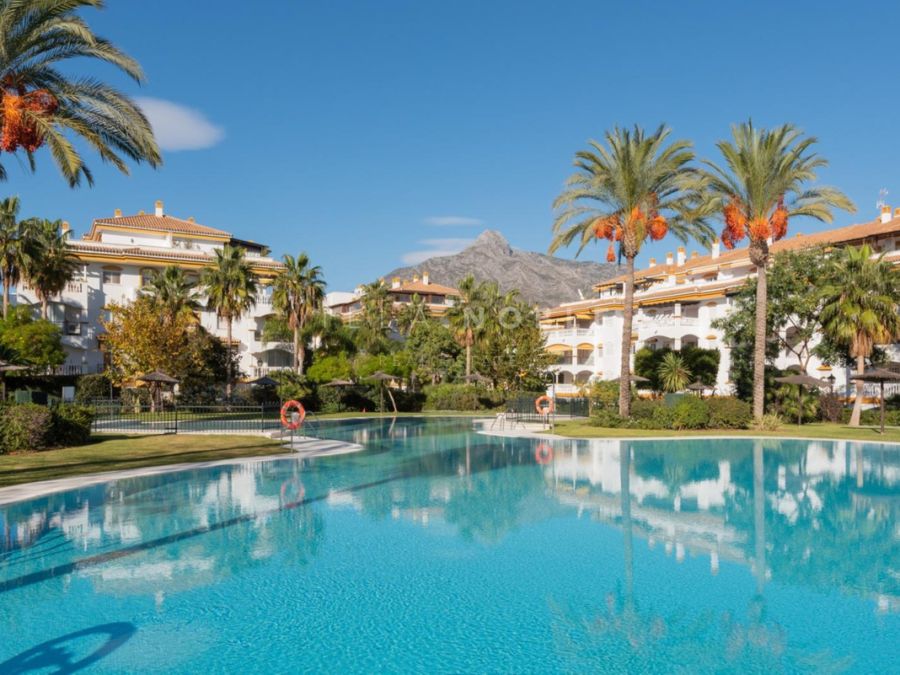 Excellent property a few minutes walk from Puerto Banús