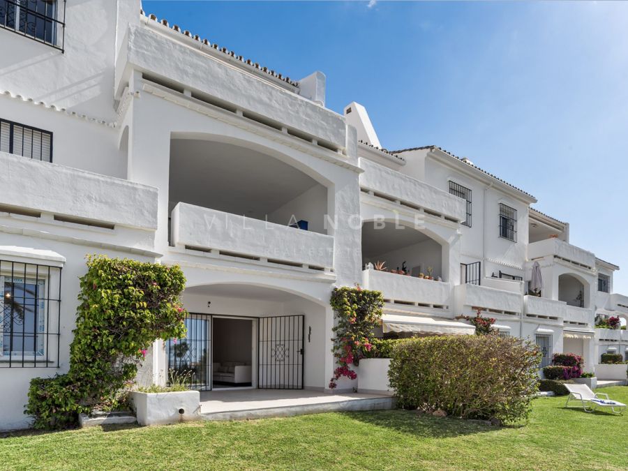 Refurbished ground floor apartment located in the highly sought-after Malambo Urbanisation in Nueva Andalucía, Marbella