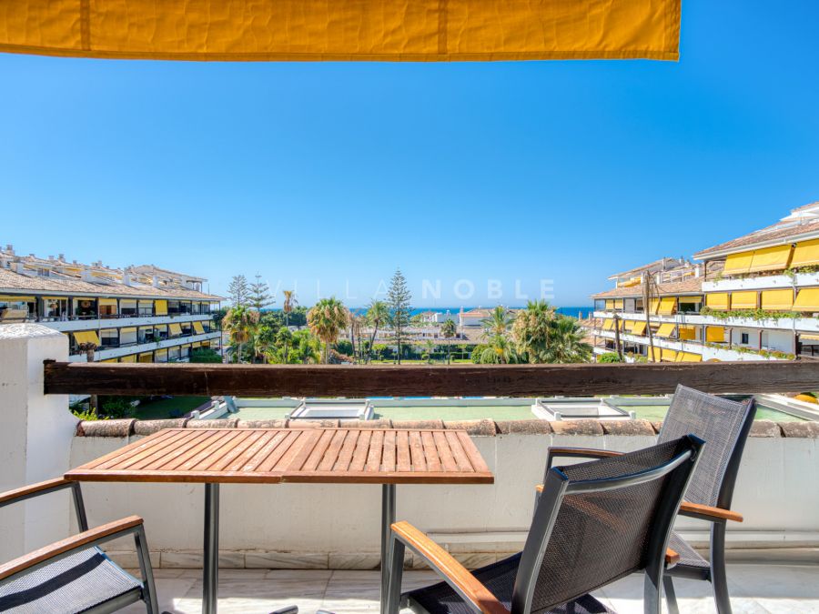Dachgeschoss-Duplex mit 2 Schlafzimmern im Parque Carolina, Milla de Oro Marbella