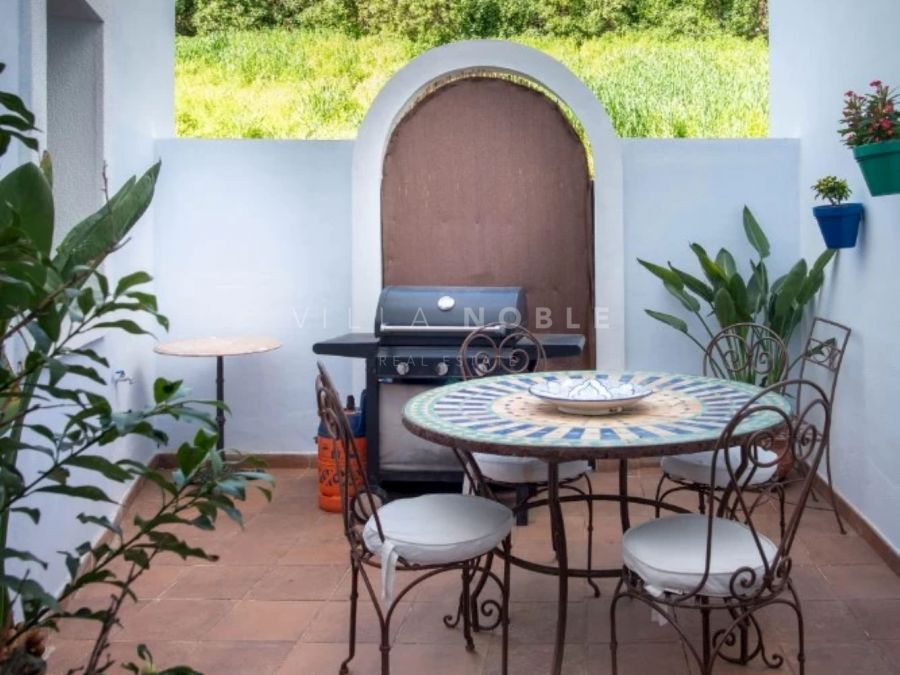 Fully renovated townhouse in El Paraiso