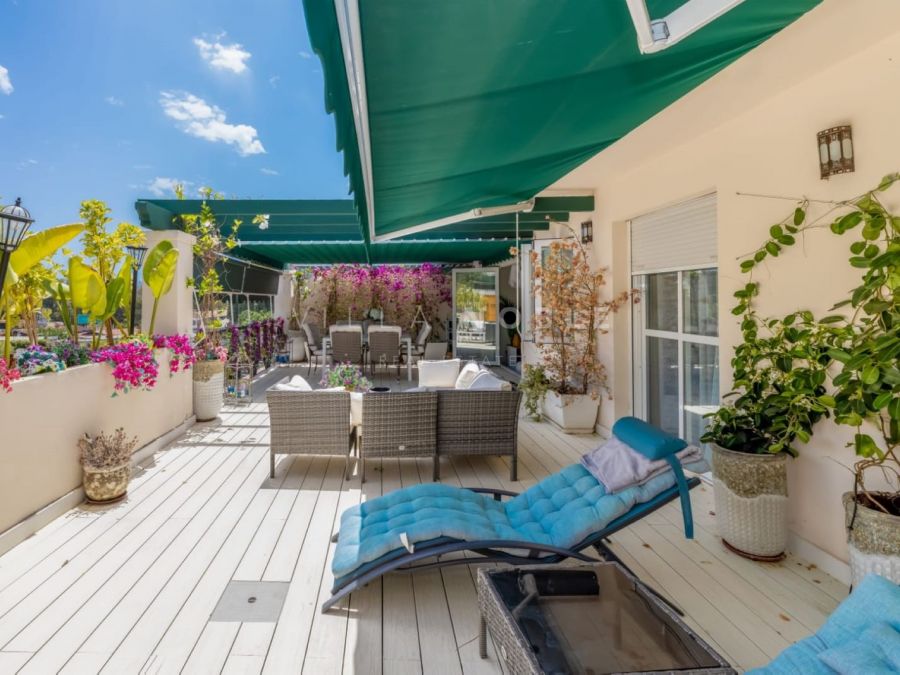 Apartment for sale in Altos del Rodeo, Nueva Andalucia