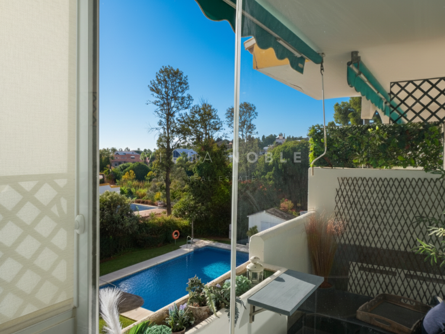 Renovated 2 Bedroom Apartment located in the beachside community of Artola Baja, Matbella