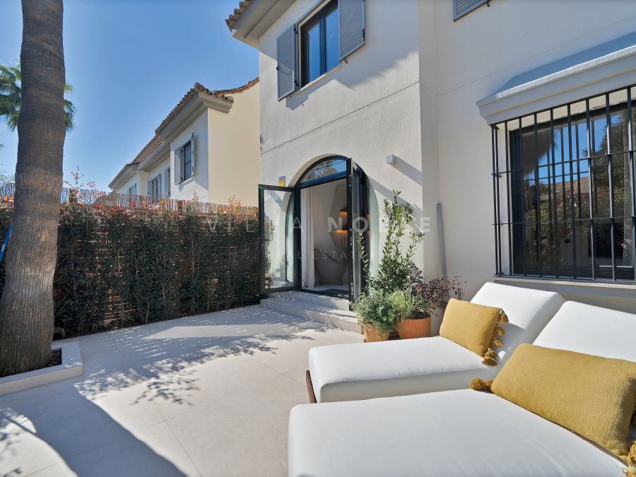 TOWNHOUSE AZALEA, ELEGANT BEACHSIDE RESIDENCE, PUERTO BANÚS, MARBELLA