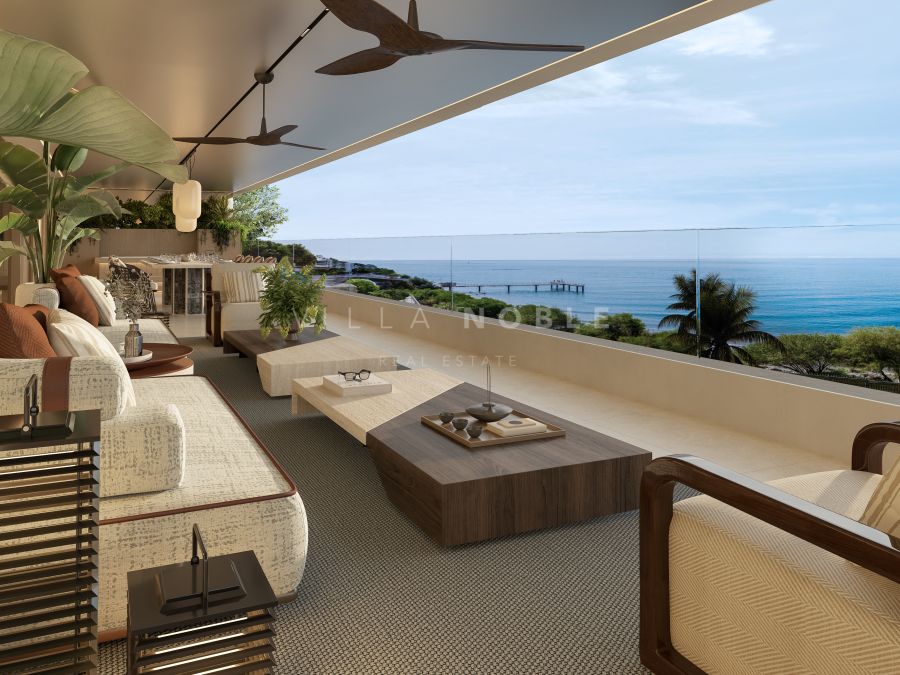 Biubay Estepona: exclusivo apartamento frente al mar con 4 dormitorios, despacho y tres plazas de garaje