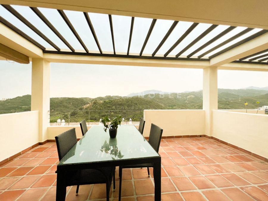 Atico Duplex amueblado con vistas panorámicas en Selwo