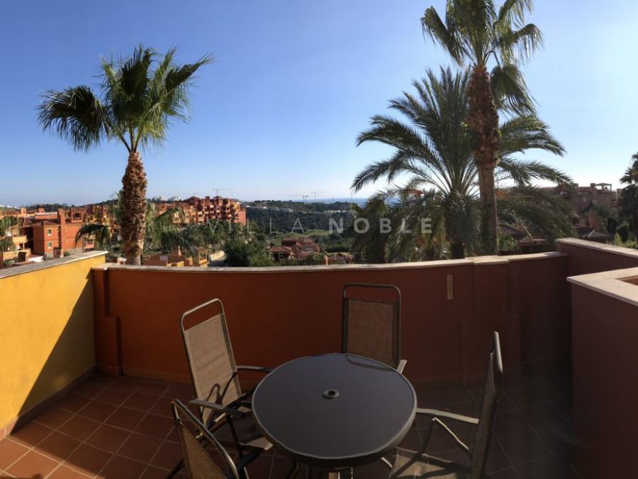 PENTHOUSE WITH LARGE SOUTH FACING TERRACE AND SOLARIUM, EAST MARBELLA