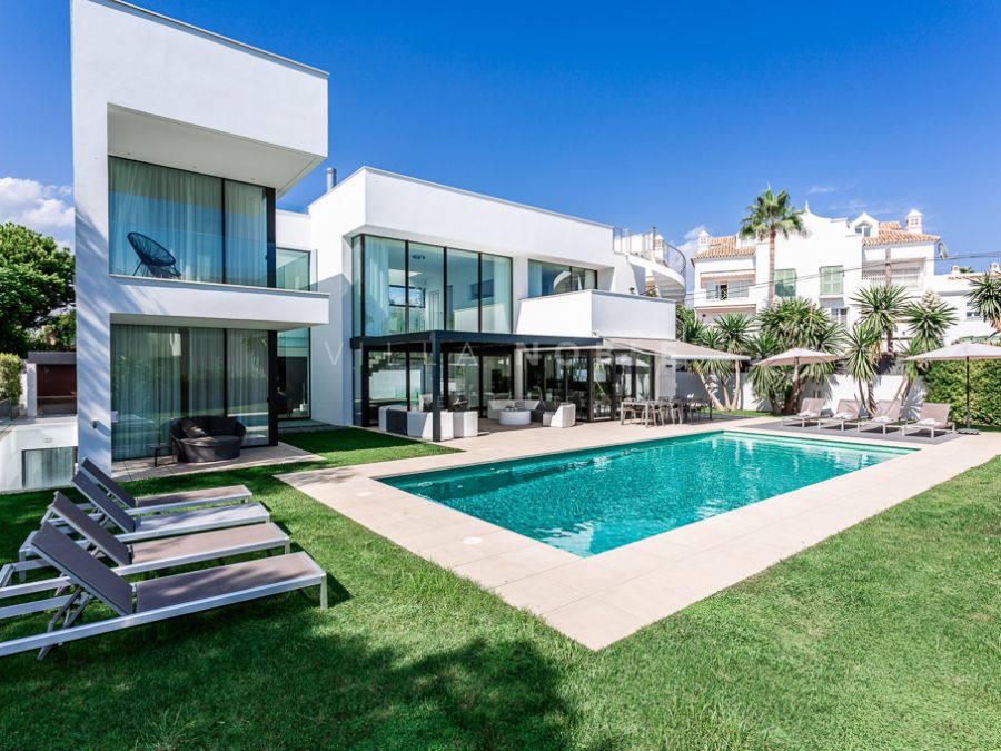 Exceptional New Modern Luxury Villa in Puerto Banus, Marbella