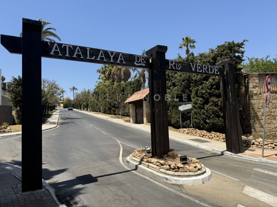 Grundstück zu verkaufen in Atalaya de Rio Verde, Nueva Andalucia