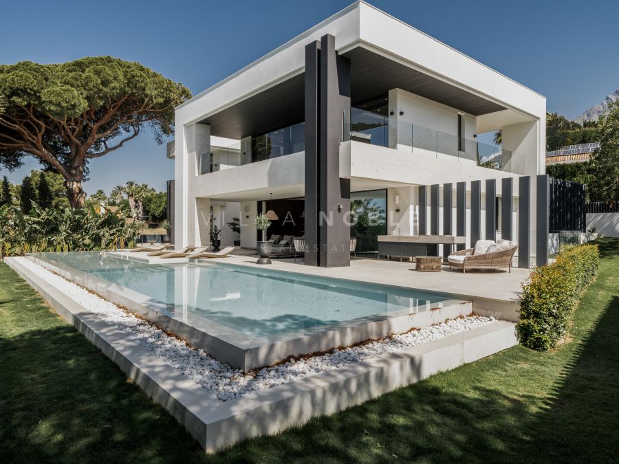 Neu gebaute Villa in der exklusiven Gegend Rocío de Nagüeles, Marbella