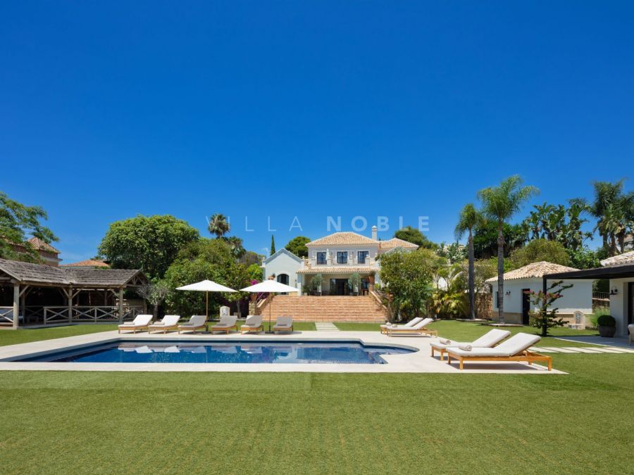 Magnificent 5 bedrooms boho-chic villa in El Paraiso, Estepona