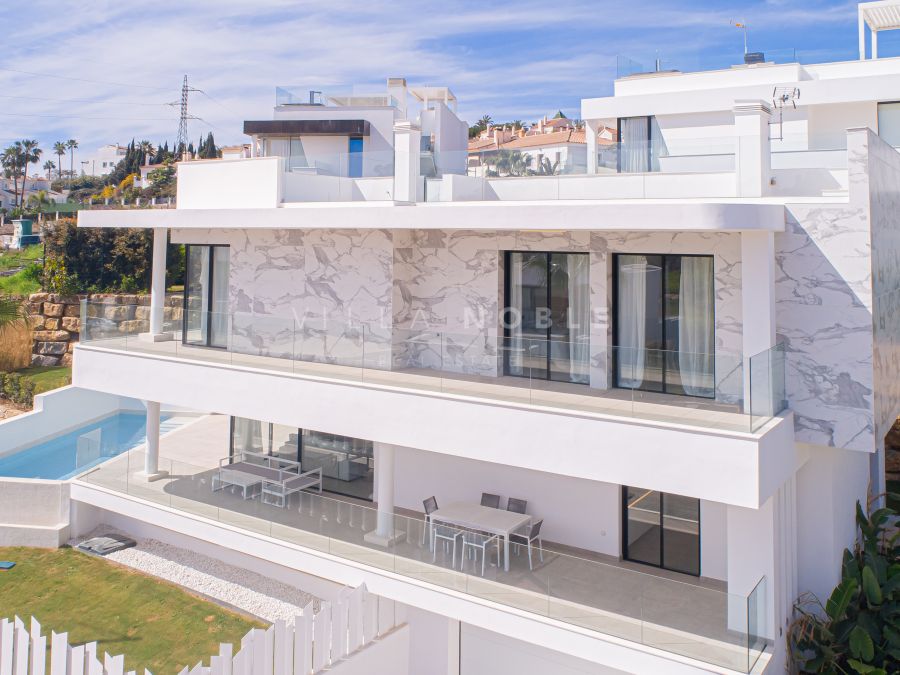 Villa de lujo de 4 dormitorios en alquiler en El Paraiso, Estepona