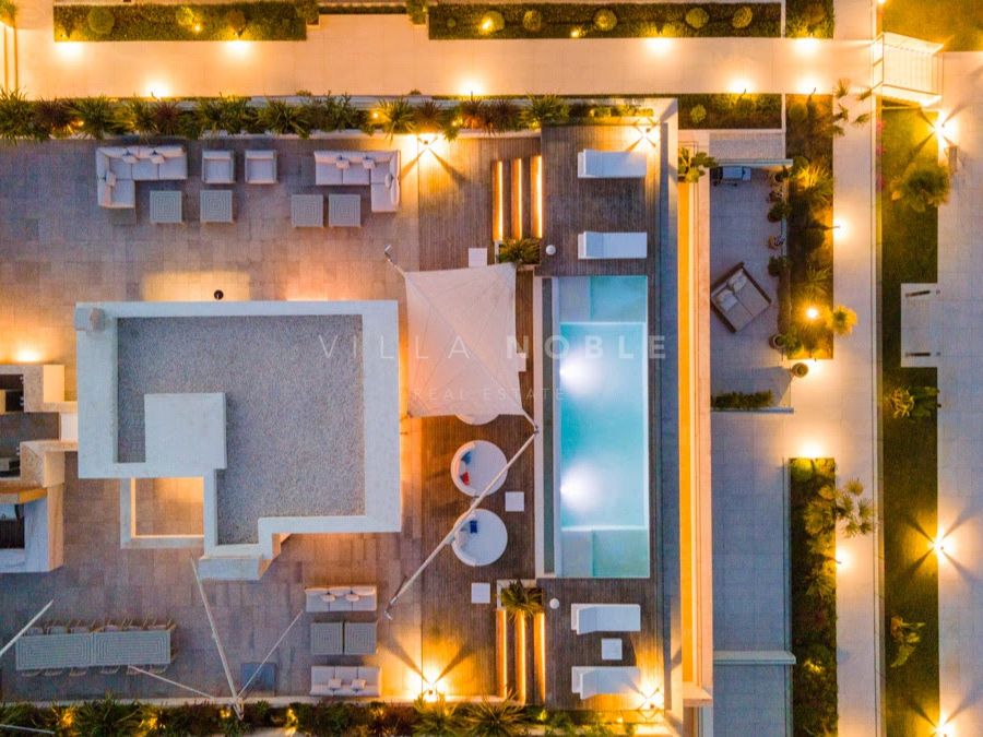 Luxuriöses Duplex Garden Wohnung mit 4 Schlafzimmern komplett möbliert an der Goldenen Meile Marbella