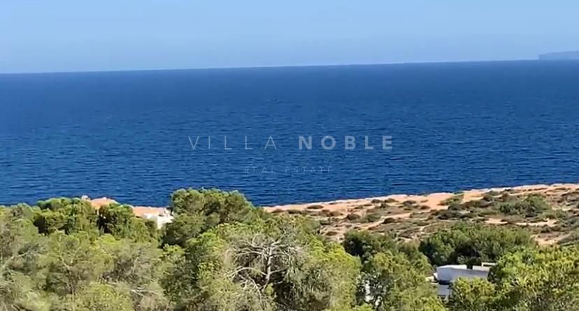 Exklusives Grundstück in Ibiza