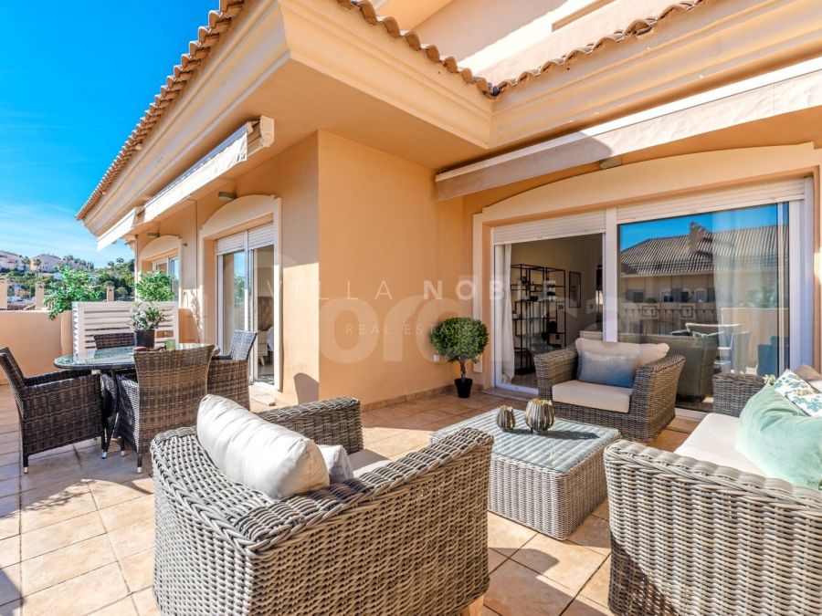 STUNNING CONTEMPORARY APARTMENT WITH SEA VIEWS ALOHA HILL CLUB, NUEVA ANDALUCIA
