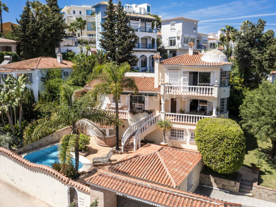 Traditionelle Villa in schöner Lage in Nueva Andalucia, Marbella