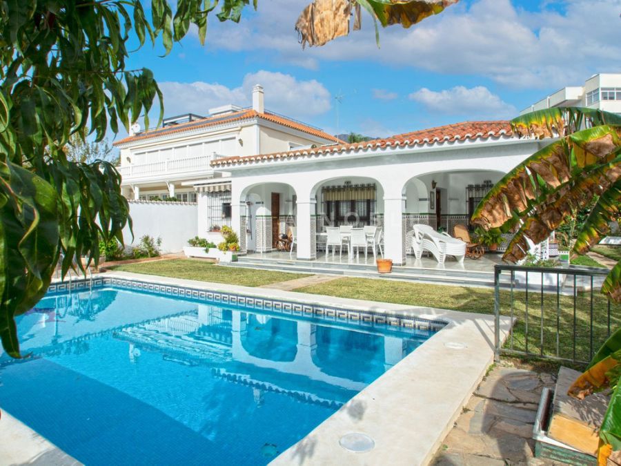 Fantástica Villa en el corazón de Marbella con infinitas posibilidades para ser reformada
