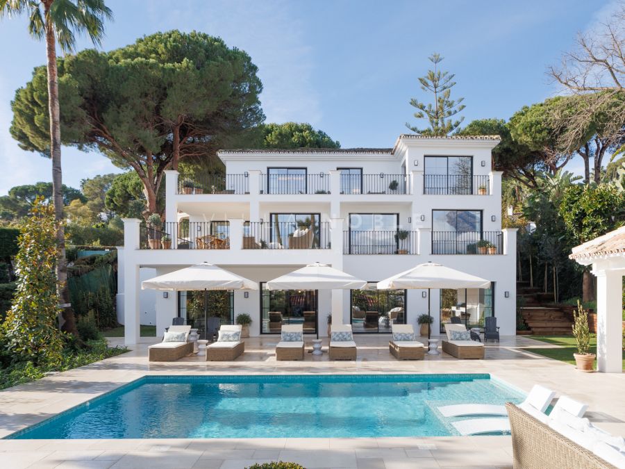 A classic Andalusian Villa with a modern twist in Las Brisas, Nueva Andalucia, Marbella